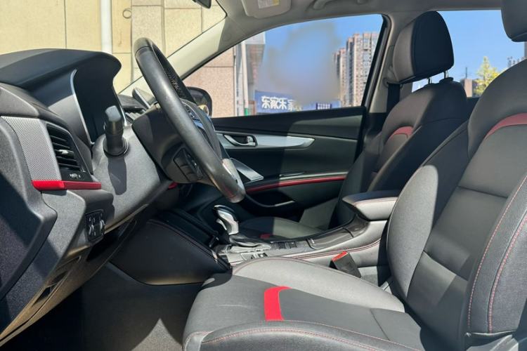 Used CHANGAN CS55 2018 1.5T Automatic Colorful Edition China V Standard Interior 3