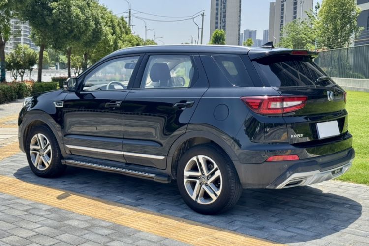 Used CHANGAN CS55 2017 1.5T Manual Colorful Edition Exterior 1