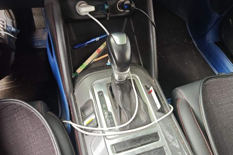 Used CHANGAN CS55 2017 1.5T Automatic Colorful Edition Gear Lever