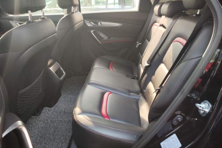 Used CHANGAN CS55 2017 1.5T Automatic Colorful Edition Interior 4