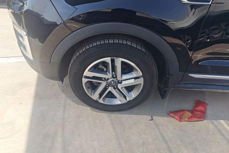 Used CHANGAN CS55 2017 1.5T Manual Colorful Edition Left Front Wheel Hub
