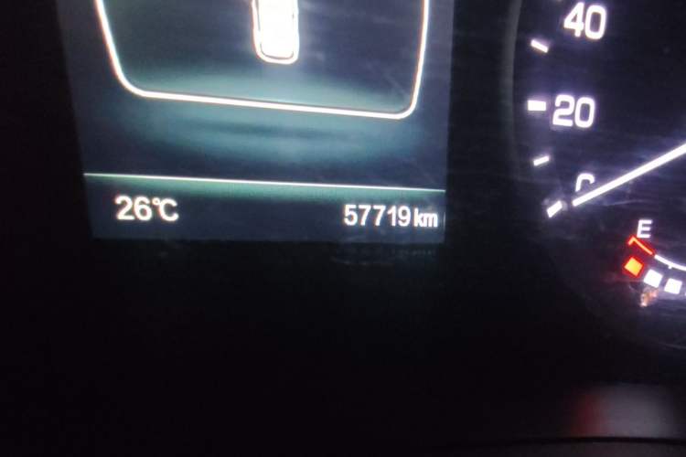 Used CHANGAN CS55 2017 1.5T Automatic Colorful Edition Odometer Close Up