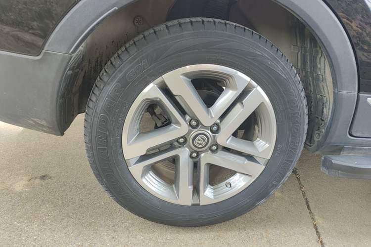 Used CHANGAN CS55 2017 1.5T Manual Colorful Edition Right Rear Wheel Hub