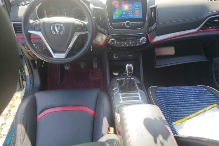 Used CHANGAN CS55 2017 1.5T Manual Colorful Edition Center Console