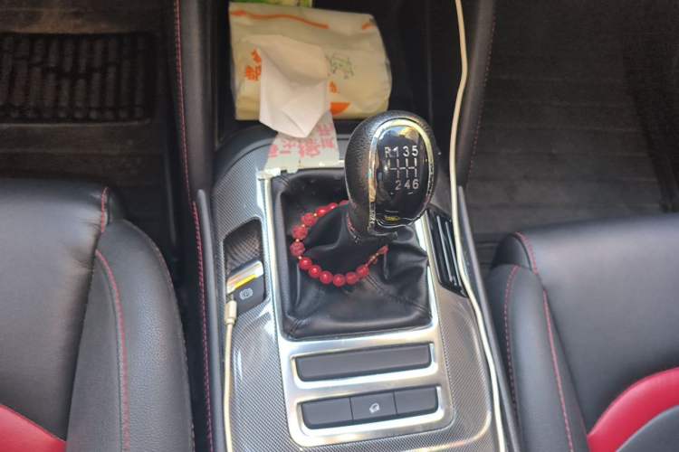 Used CHANGAN CS55 2017 1.5T Manual Colorful Edition Gear Lever