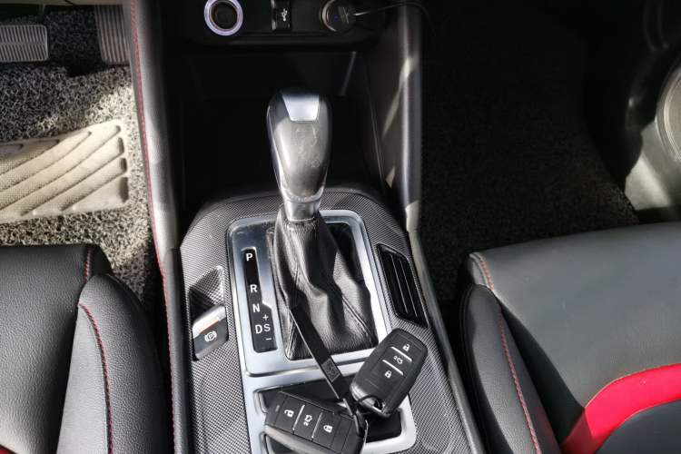 Used CHANGAN CS55 2017 1.5T Automatic Xuan Dong Model Gear Lever