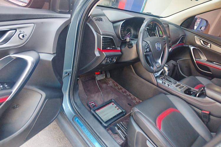Used CHANGAN CS55 2017 1.5T Automatic Colorful Edition Interior 3