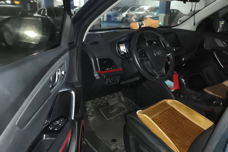 Used CHANGAN CS55 2017 1.5T Automatic Xuan Dong Model Interior 3