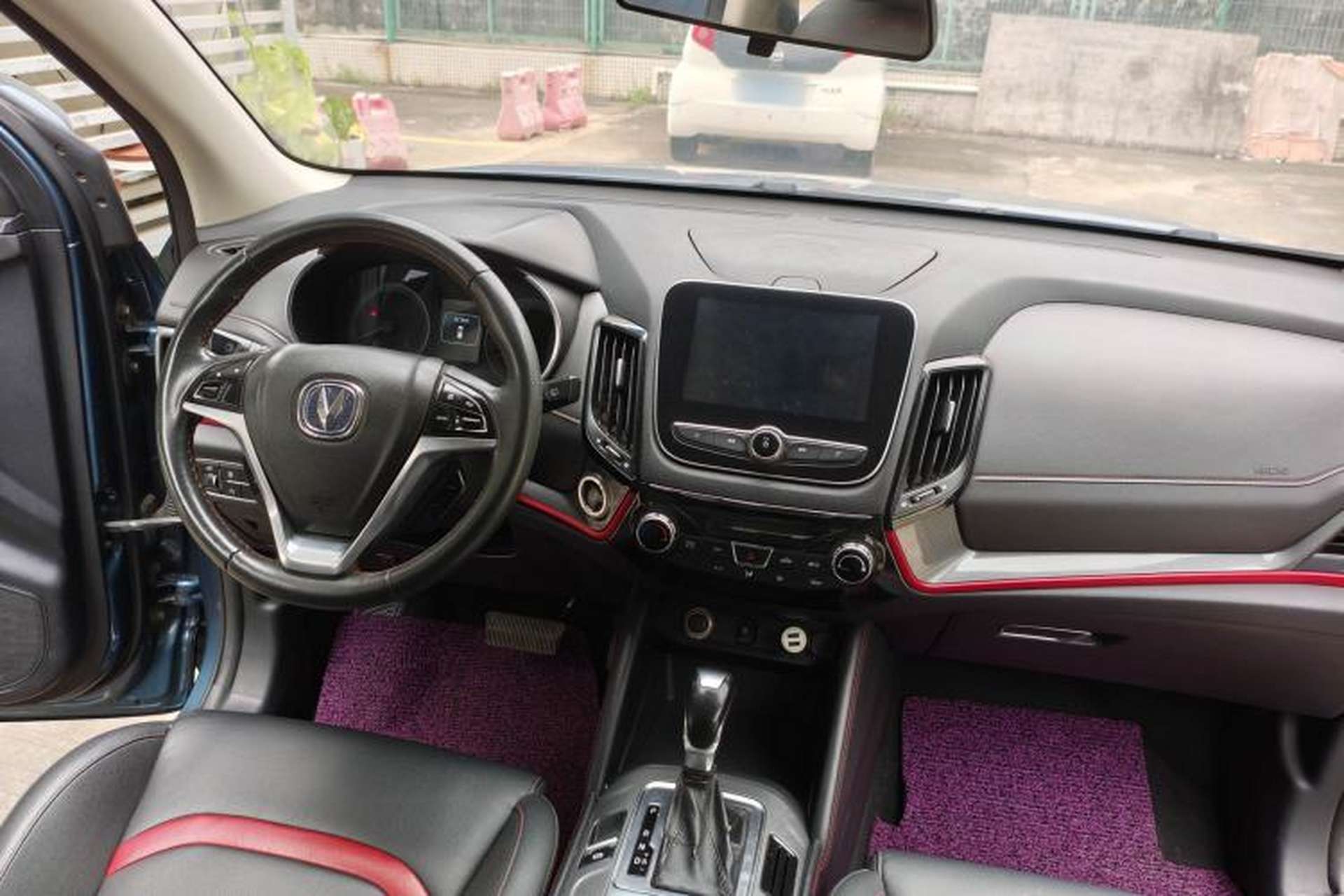 Used CHANGAN CS55 2017 1.5T Automatic Colorful Edition Interior 3