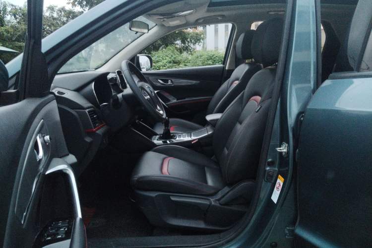 Used CHANGAN CS55 2017 1.5T Manual Xuan Dong Model Interior 3