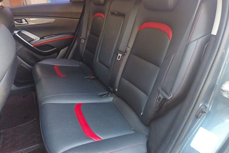 Used CHANGAN CS55 2017 1.5T Automatic Colorful Edition Interior 4