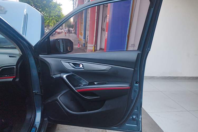 Used CHANGAN CS55 2017 1.5T Automatic Colorful Edition Interior 5