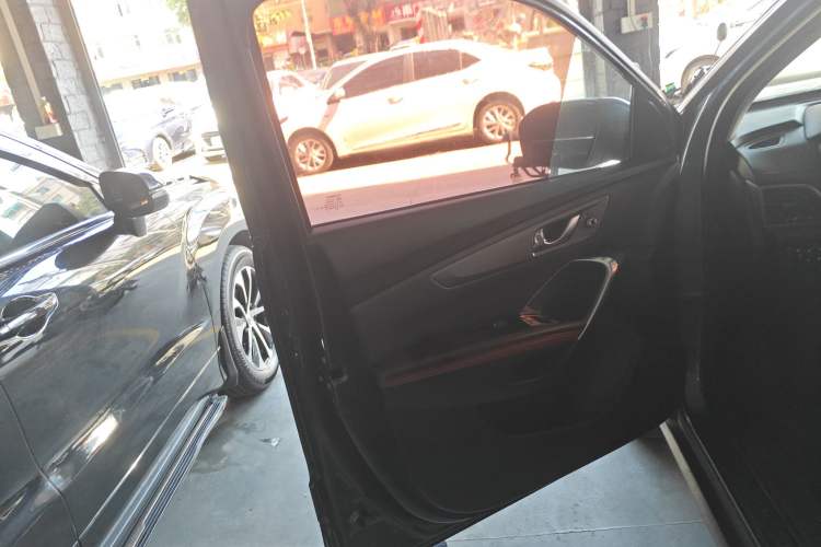 Used CHANGAN CS55 2017 1.5T Automatic Showoff Model Left Front Door Interior