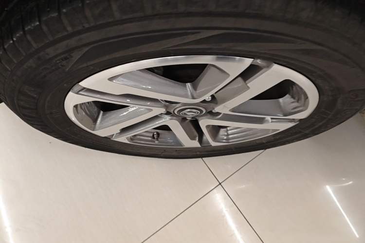Used CHANGAN CS55 2017 1.5T Automatic Colorful Edition Left Front Wheel Hub