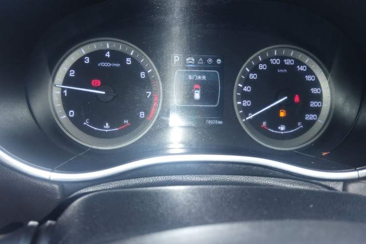 Used CHANGAN CS55 2017 1.5T Automatic Colorful Edition Odometer Close Up