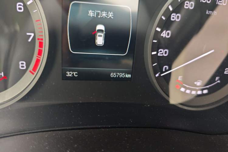 Used CHANGAN CS55 2017 1.5T Automatic Colorful Edition Odometer Close Up