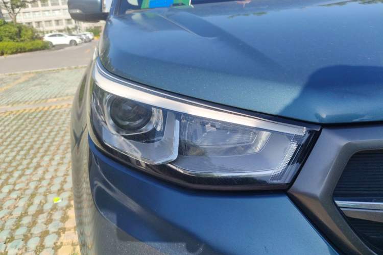 Used CHANGAN CS55 2017 1.5T Manual Colorful Edition Right Front Headlight