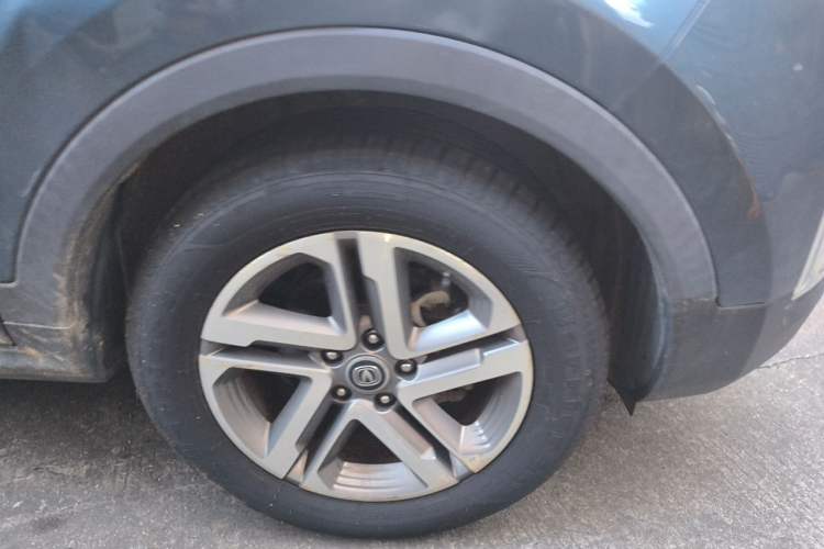 Used CHANGAN CS55 2017 1.5T Manual Colorful Edition Right Front Wheel Hub