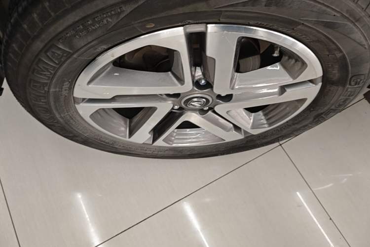 Used CHANGAN CS55 2017 1.5T Automatic Colorful Edition Right Rear Wheel Hub