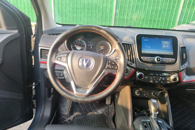 Used CHANGAN CS55 2017 1.5T Automatic Colorful Edition Steering Wheel