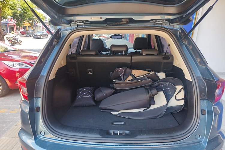 Used CHANGAN CS55 2017 1.5T Automatic Colorful Edition Trunk