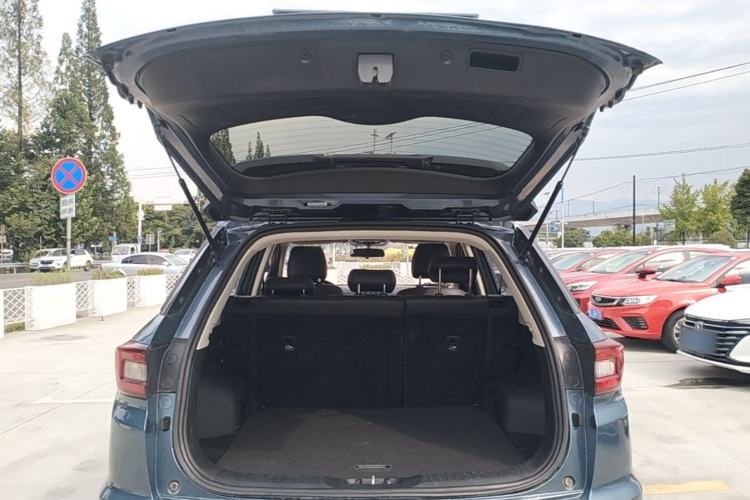 Used CHANGAN CS55 2017 1.5T Manual Colorful Edition Trunk