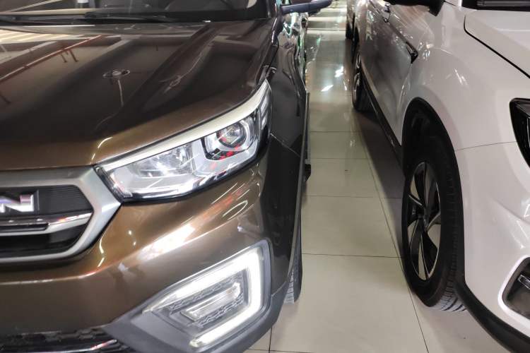 Used CHANGAN CS55 2017 1.5T Manual Colorful Edition Left Front Headlight