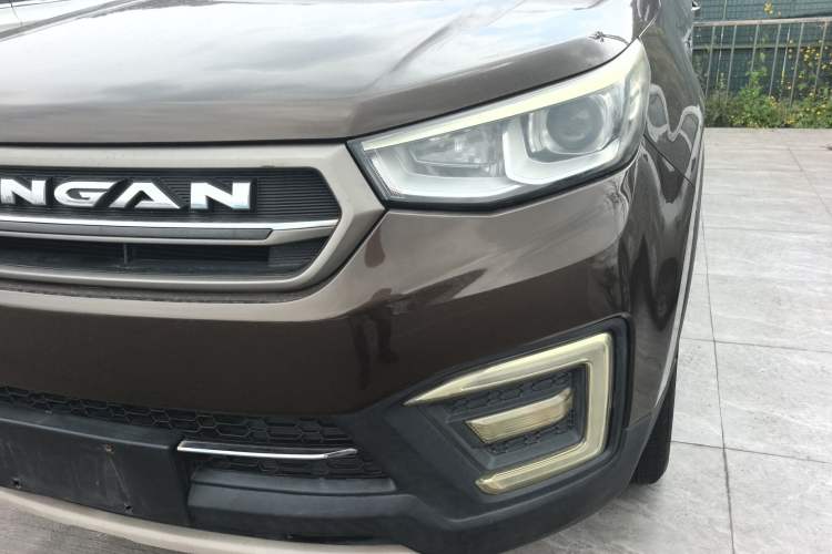 Used CHANGAN CS55 2017 1.5T Manual Colorful Edition Left Front Headlight