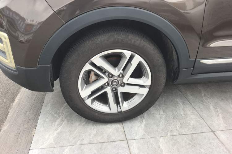 Used CHANGAN CS55 2017 1.5T Manual Colorful Edition Left Front Wheel Hub