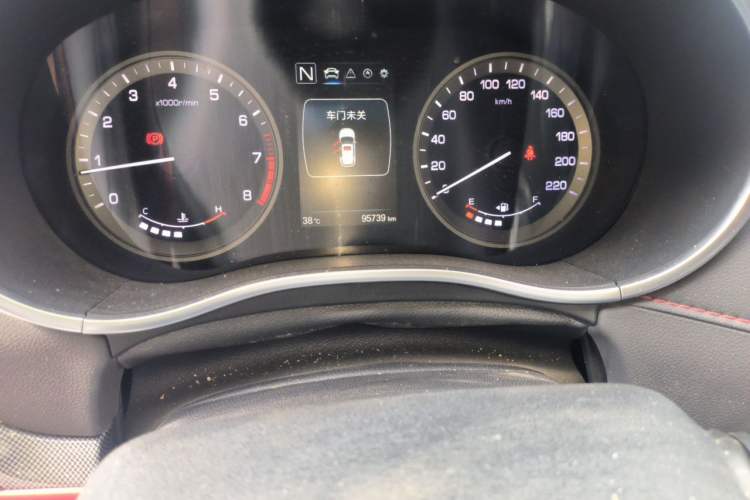 Used CHANGAN CS55 2017 1.5T Automatic Xuan Dong Model Odometer Close Up