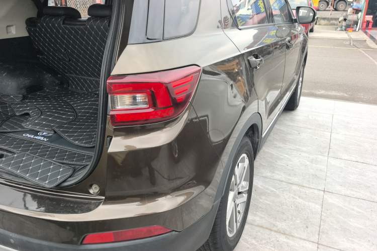 Used CHANGAN CS55 2017 1.5T Manual Colorful Edition Right Rear Taillight