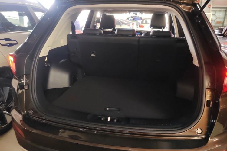 Used CHANGAN CS55 2017 1.5T Manual Colorful Edition Trunk