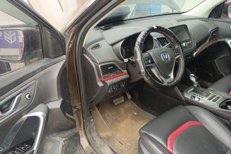 Used CHANGAN CS55 2017 1.5T Automatic Xuan Dong Model Interior 3