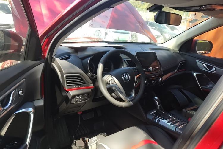 Used CHANGAN CS55 2017 1.5T Automatic Xuan Dong Model Center Console