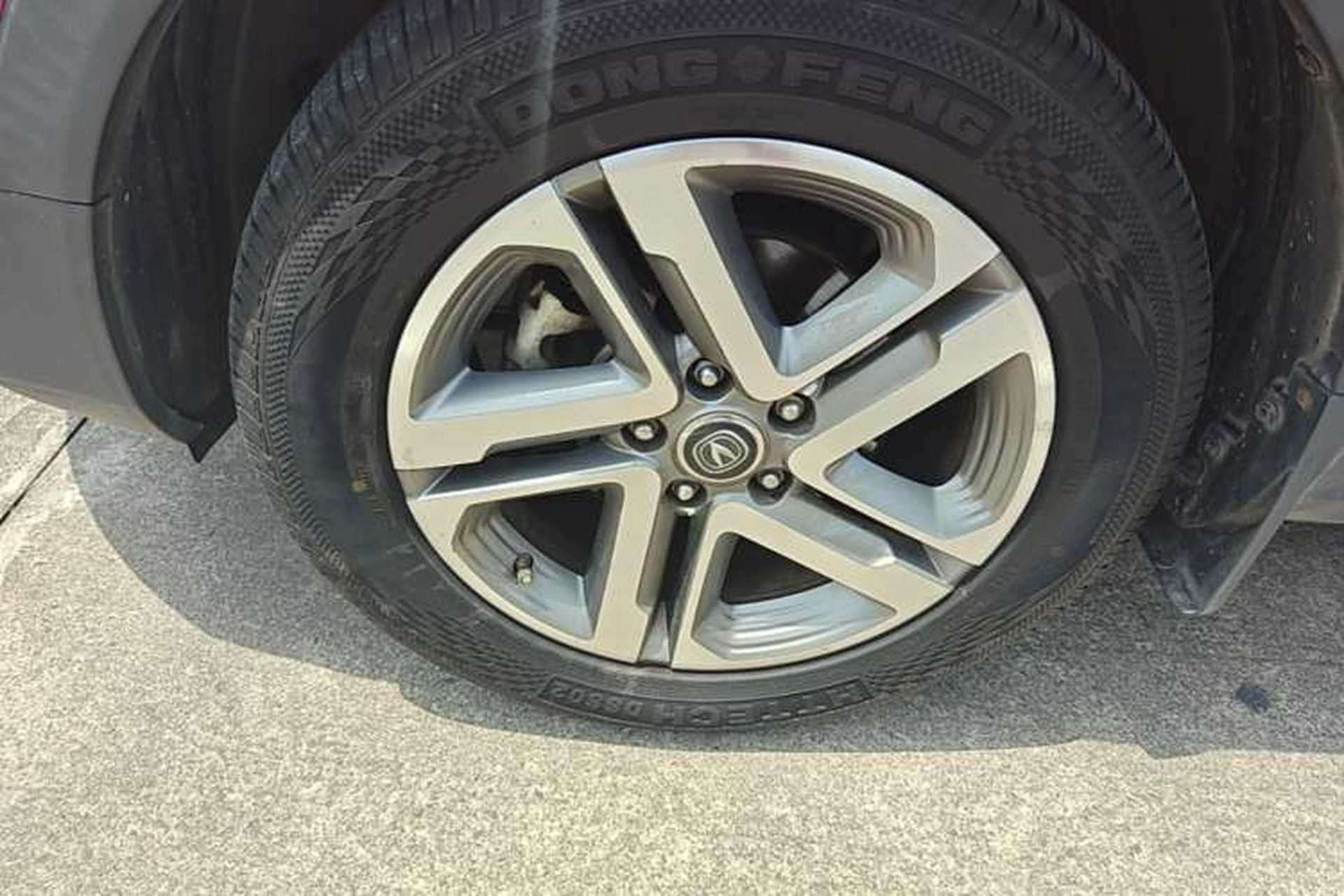 Used CHANGAN CS55 2017 1.5T Manual Colorful Edition Exterior 4