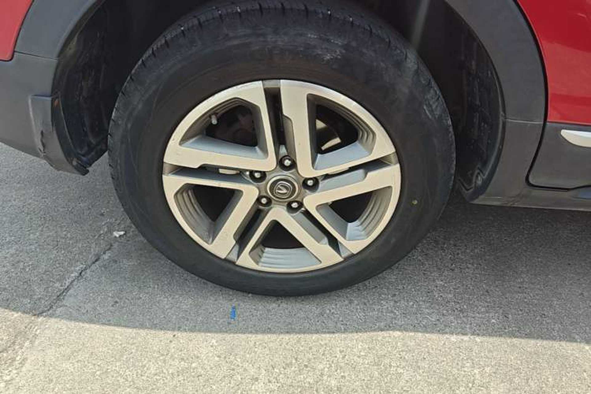 Used CHANGAN CS55 2017 1.5T Manual Colorful Edition Exterior 5