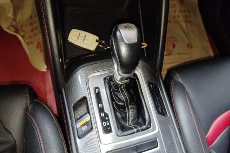 Used CHANGAN CS55 2017 1.5T Automatic Colorful Edition Gear Lever