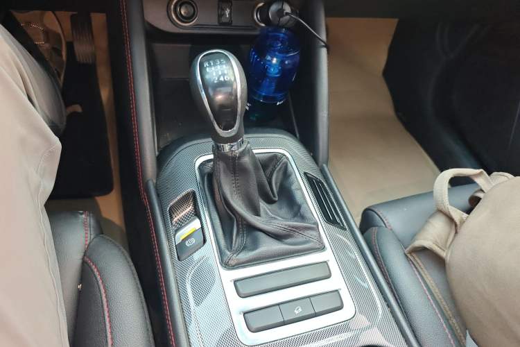 Used CHANGAN CS55 2017 1.5T Manual Colorful Edition Gear Lever
