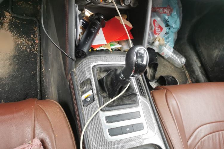Used CHANGAN CS55 2017 1.5T Manual Colorful Edition Gear Lever