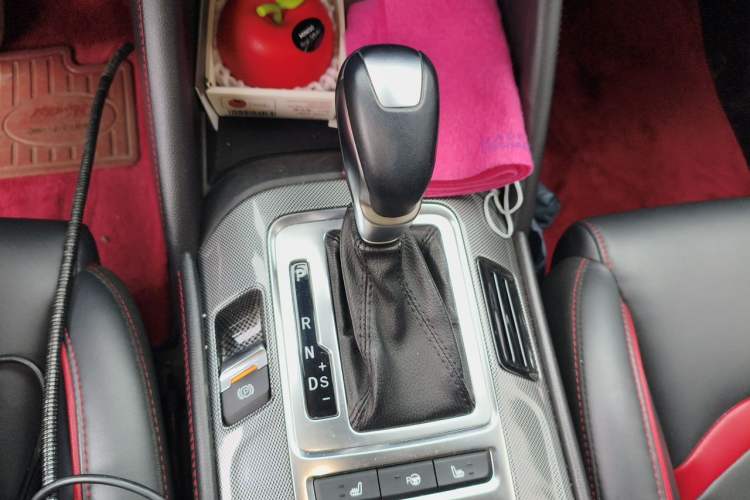 Used CHANGAN CS55 2017 1.5T Automatic Showoff Model Gear Lever