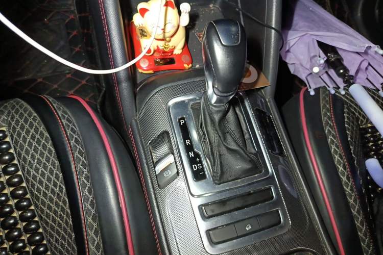 Used CHANGAN CS55 2017 1.5T Automatic Colorful Edition Gear Lever
