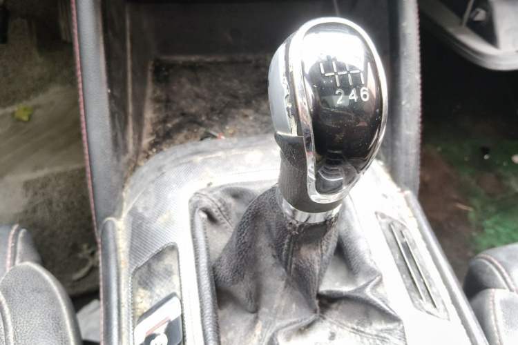 Used CHANGAN CS55 2017 1.5T Manual Colorful Edition Gear Lever