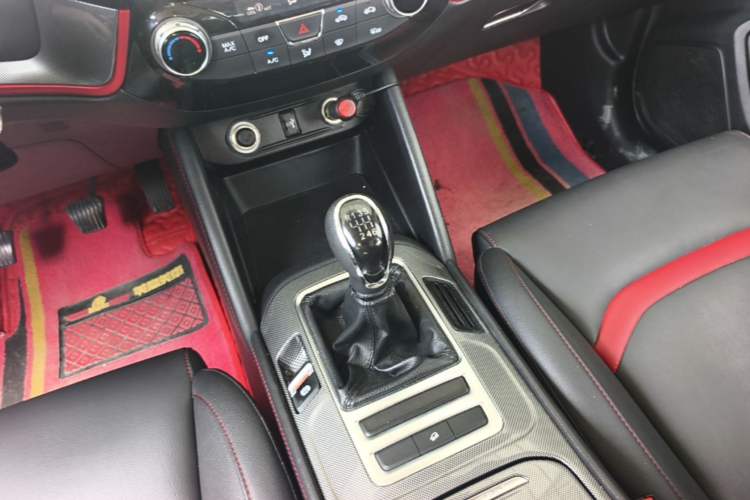 Used CHANGAN CS55 2017 1.5T Manual Colorful Edition Gear Lever