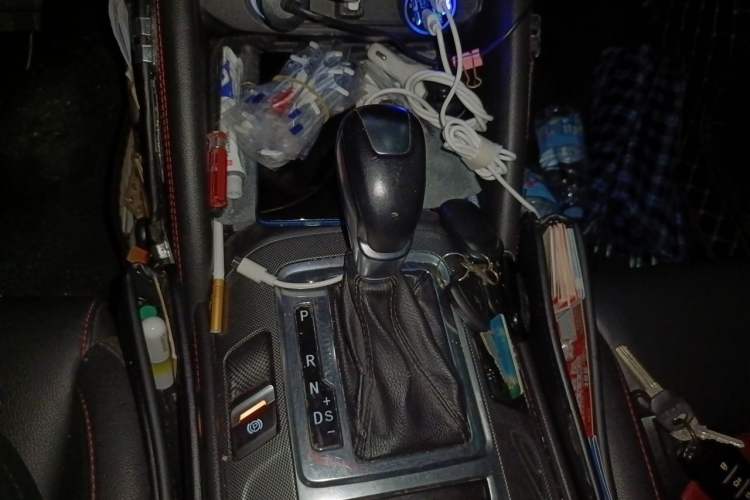 Used CHANGAN CS55 2017 1.5T Automatic Colorful Edition Gear Lever
