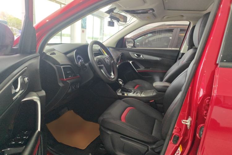 Used CHANGAN CS55 2017 1.5T Automatic Colorful Edition Interior 1