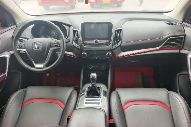 Used CHANGAN CS55 2017 1.5T Manual Colorful Edition Interior 1