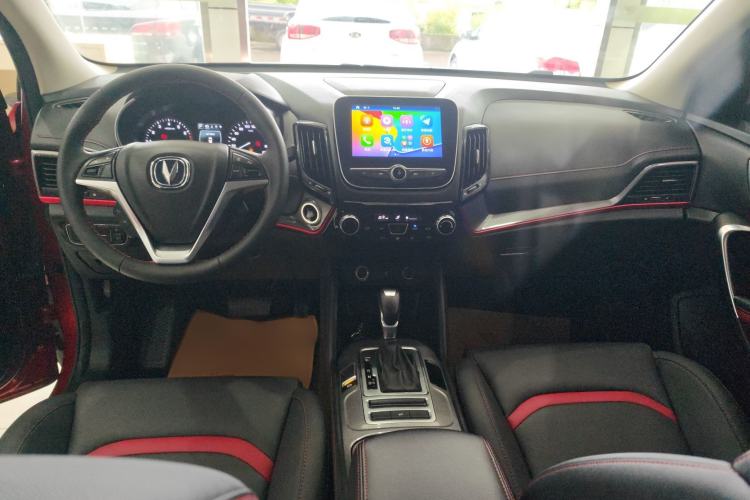 Used CHANGAN CS55 2017 1.5T Automatic Colorful Edition Interior 3