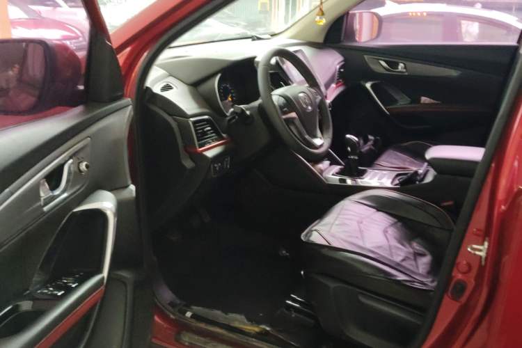 Used CHANGAN CS55 2017 1.5T Manual Colorful Edition Interior 3