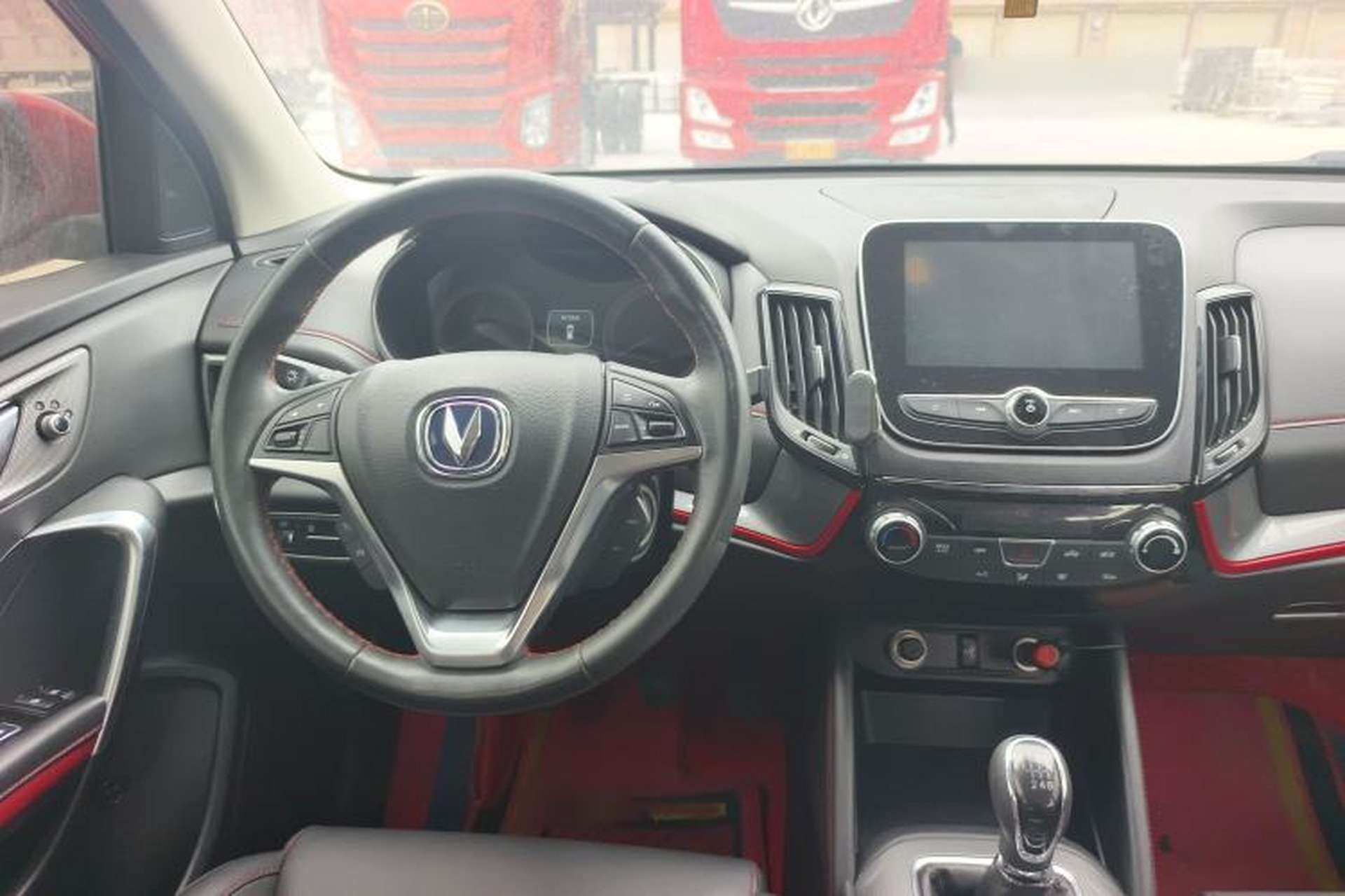 Used CHANGAN CS55 2017 1.5T Manual Colorful Edition Interior 3