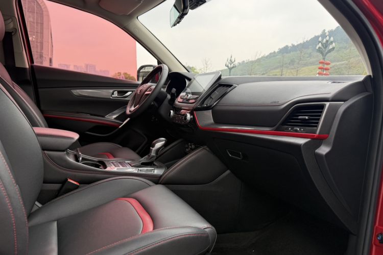Used CHANGAN CS55 2017 1.5T Automatic Xuan Dong Model Interior 3